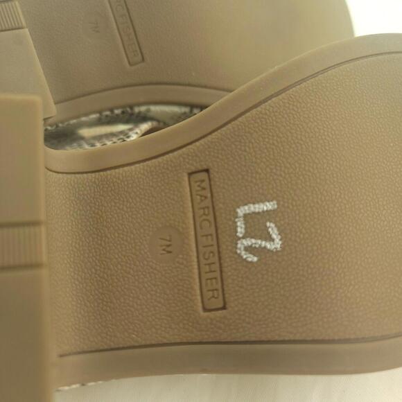 Marc Fisher White Reptile Print Platform Sandals Size 7 - Picture 12 of 13